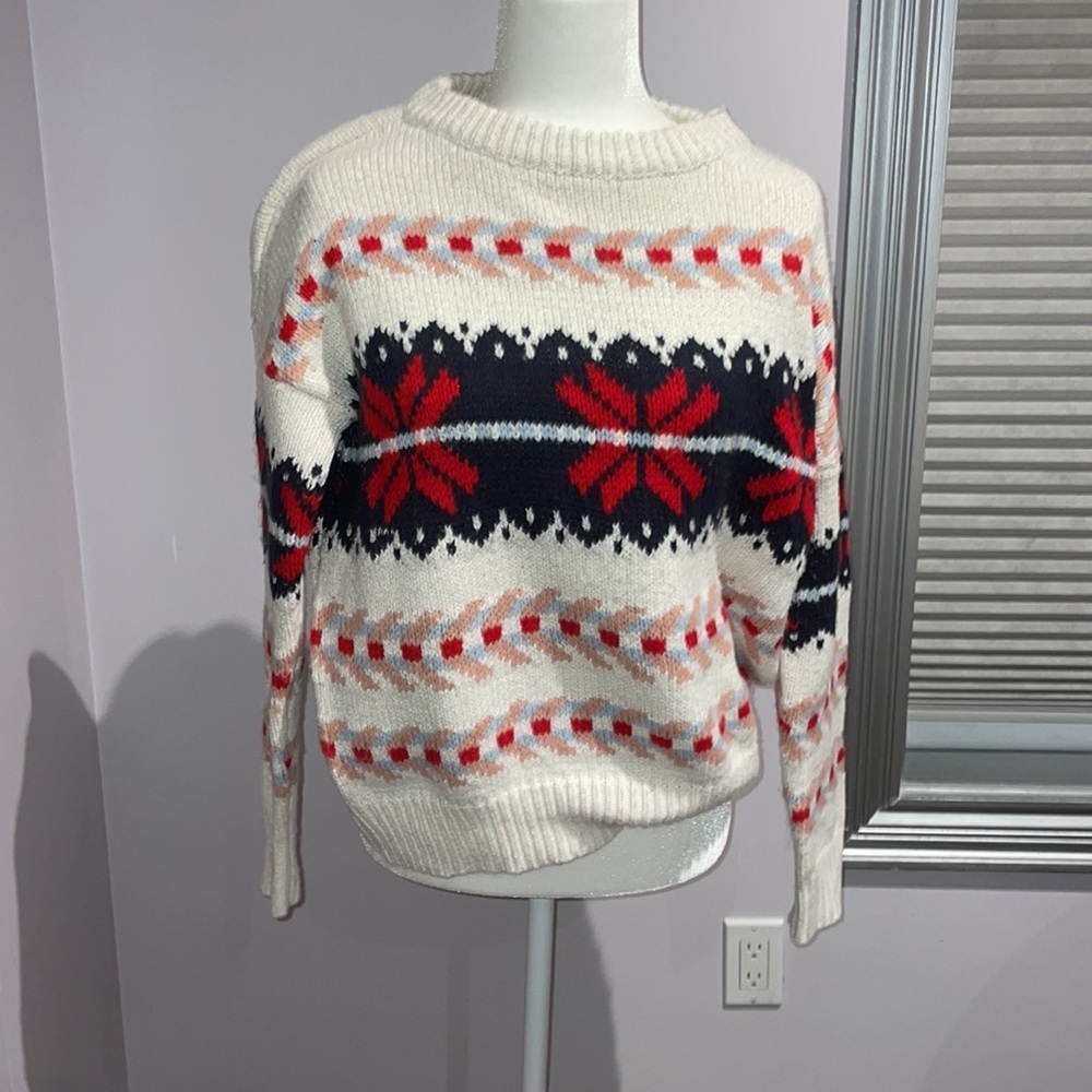 ♡Mia & Tess sweater size M